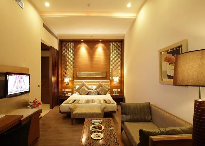 Deluxe Queen Room